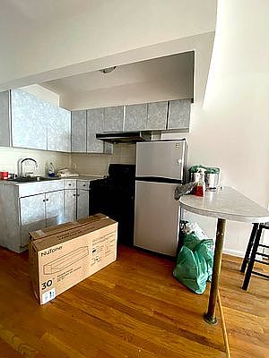 5th image of 1848 2nd Ave #2E