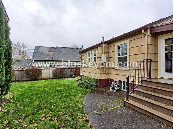 3rd image of 217 W 35th St Unit A
