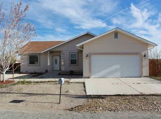 16 Calico Hills Ln, Yerington, NV 89447