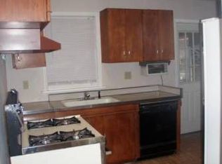 8 McAuliffe Dr, North Brunswick, NJ 08902