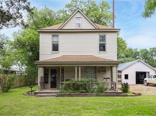 424 N 14th St, Fredonia, KS 66736