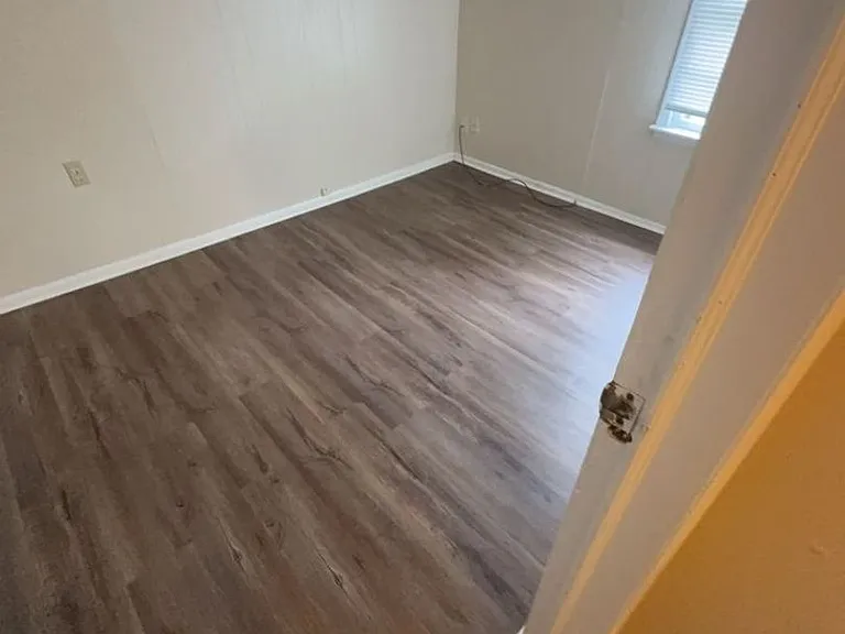 1267 Phillips Dr — Photo 21