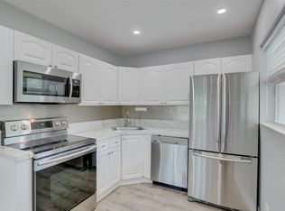 2741 NE 8th Ave APT 11, Wilton Manors, FL 33334
