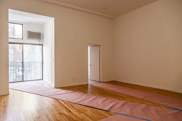 Rented by Joe Gotham LTD | media 29