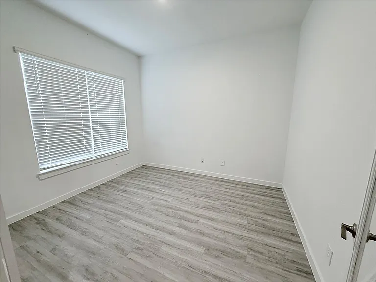 1609 Sunbend Ln — Photo 10