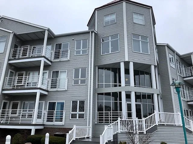2 bed, 1200 sqft, $2,400 — Photo 2