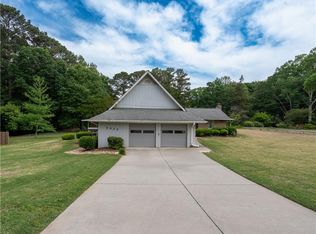 3926 Cardinal Dr, Tucker, GA 30084