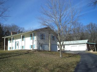 945 Redbud Dr, Lonedell, MO 63060