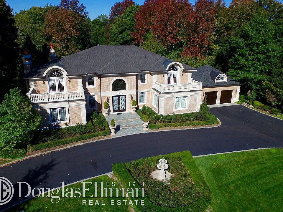 1st image of 8 Pine Tree Ln