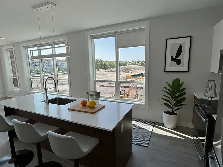 Residences at Sharon Gallery — Photo 121