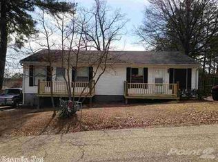 1719 Deerfield Rd, Benton, AR 72019