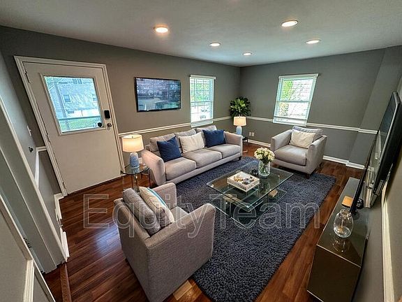 2nd image of 6000 Mayflower Ave