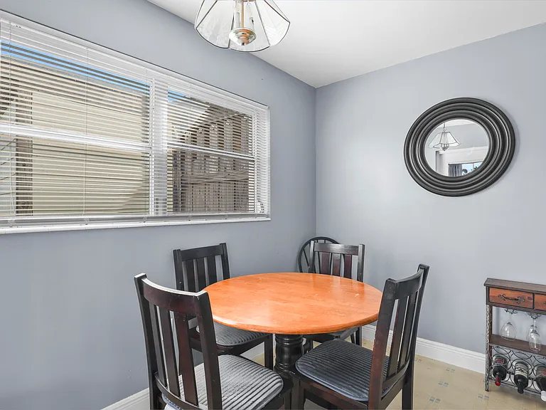 9412 Bellewood St — Photo 12