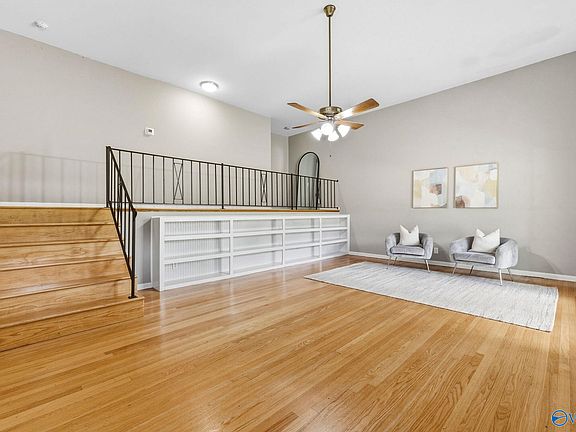 5th image of 2106 Mythewood Dr SW