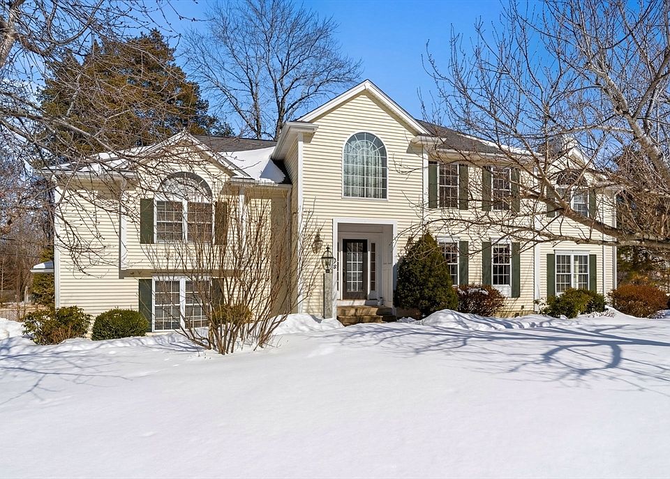 1st image of 36 Lucey Dr