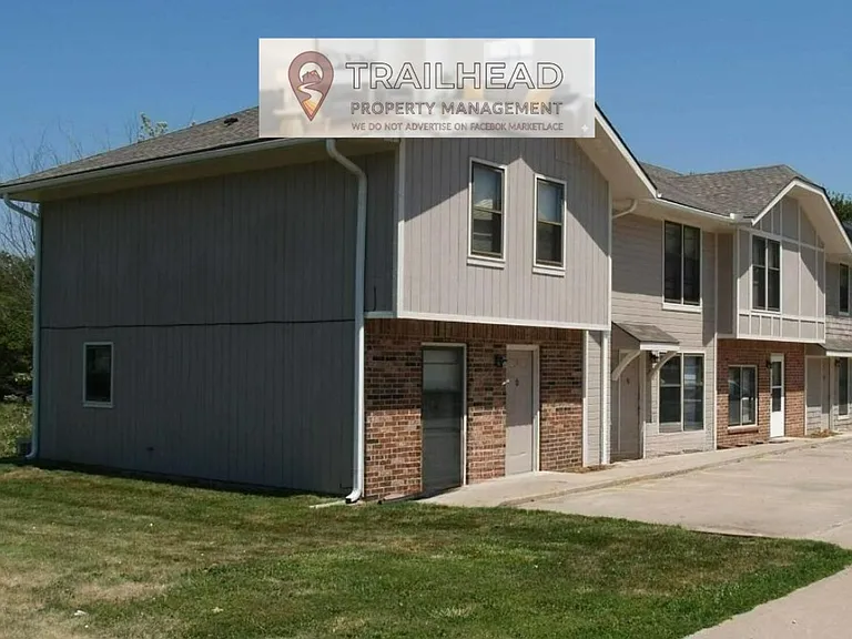 219 N Garrison Ave — Photo 1