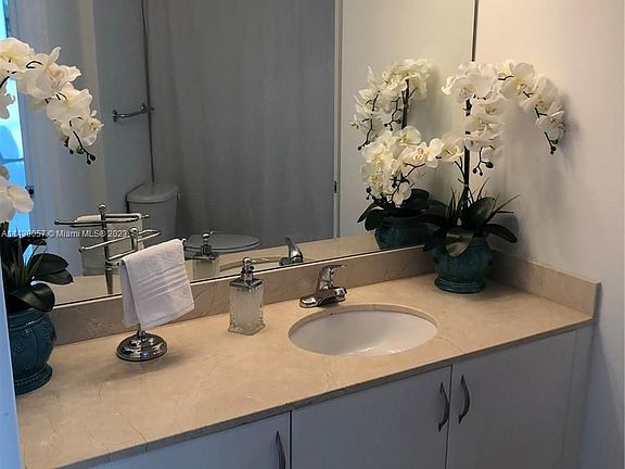 2nd image of 1750 N Bayshore Dr APT 5215