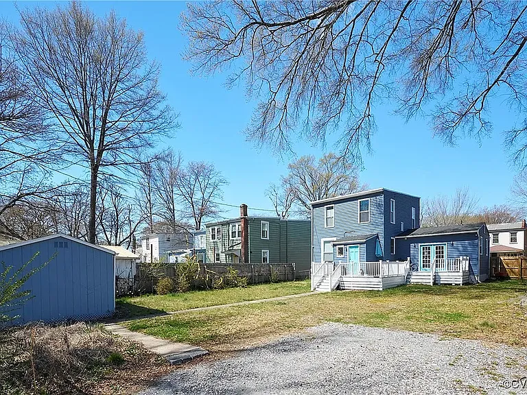 711 Arnold Ave — Photo 3