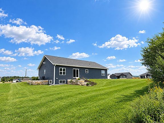 3rd image of 103 Graelyn Cir