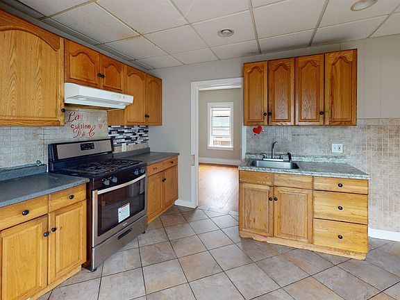Full Size Kitchen