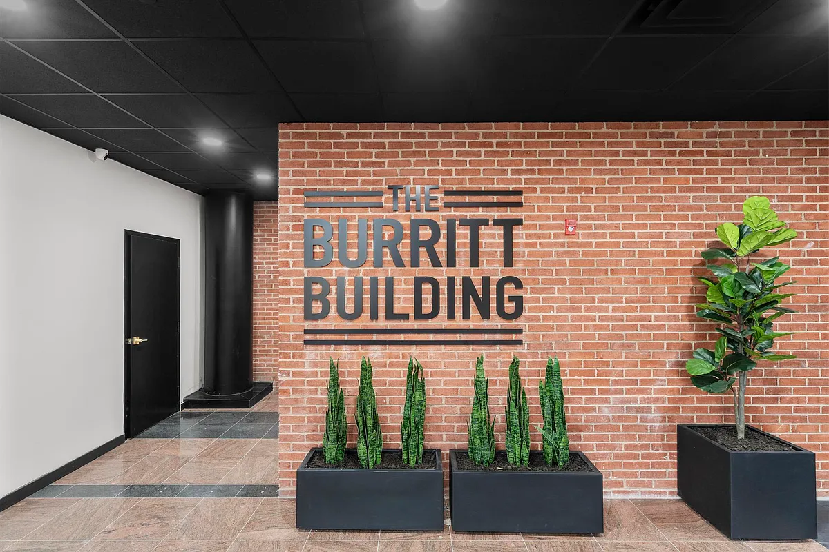 Building Photo - 480 Myrtle Street