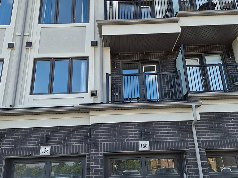 160 Matawin Ln — Photo 1