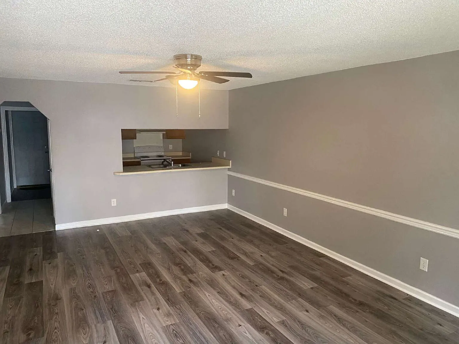 2 bed, 2.0 bath, 1002 sqft, $1,350 — Photo 3