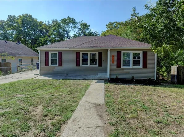 8132 Highland Ave, Kansas City, MO 64131