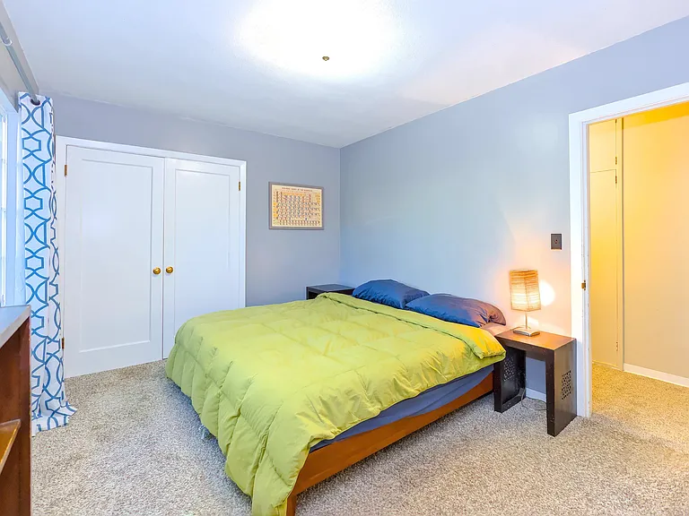 1027 W 29th Ave — Photo 18