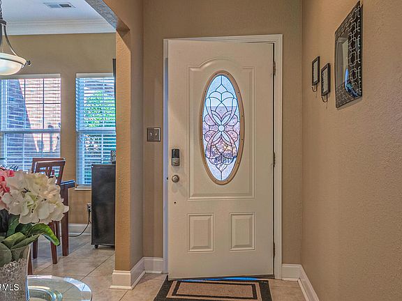 4th image of 375 Meadow Walk Ln