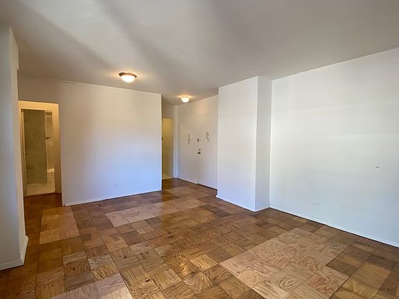 4th image of 300 W 55th St APT 9W
