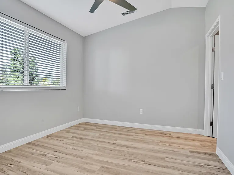 800 Garfield Ave — Photo 19