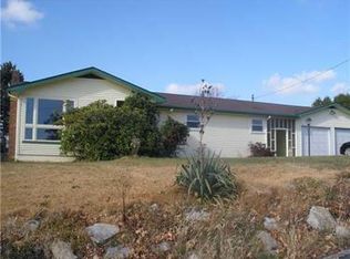 126 Franklin Dr, New Derry, PA 15671