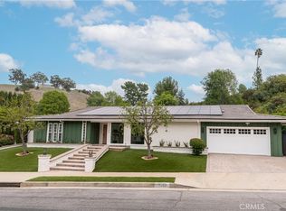 18089 Lake Encino Dr, Encino, CA 91316