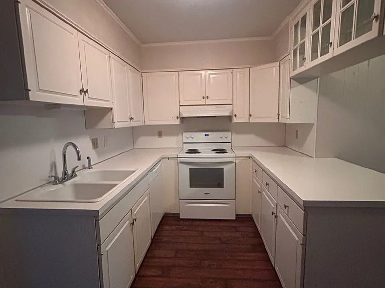 12 Red Oak Ln — Photo 2