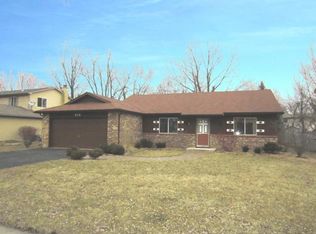 416 Quarry Dr, Bolingbrook, IL 60490