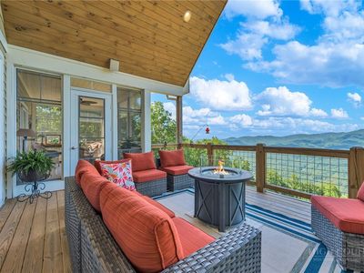 364 Skyview Street, Deep Gap, NC, 28618