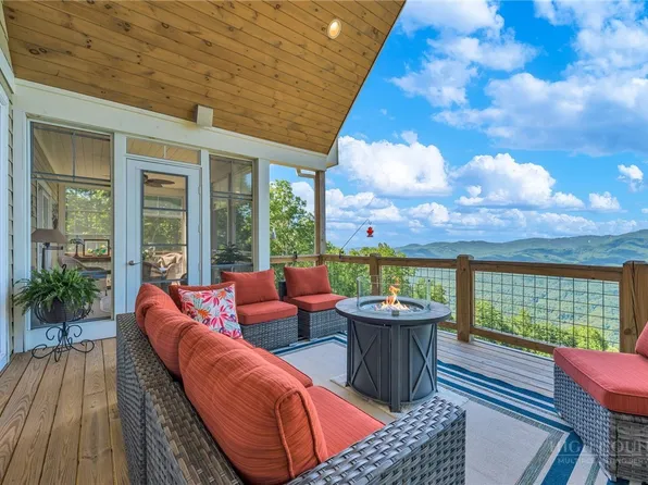 364 Skyview Street, Deep Gap, NC 28618