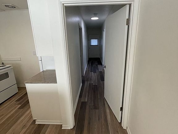 5th image of 639 Rainier Ave