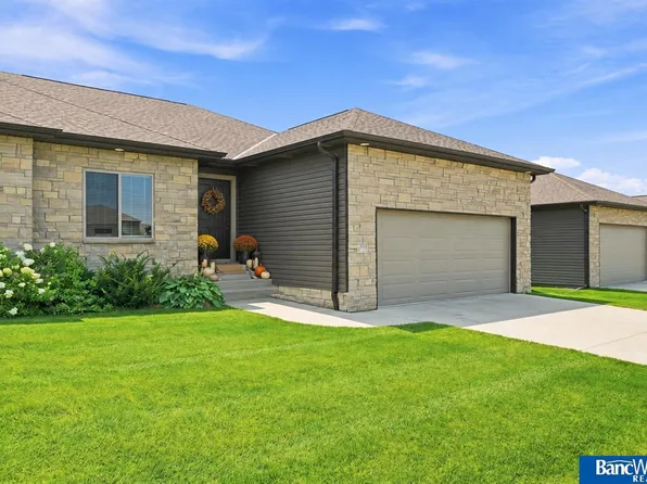 3719 Broadbear Rd, Lincoln, NE 68516
