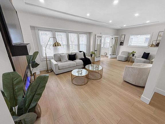 5th image of 3842 N 13th STREET