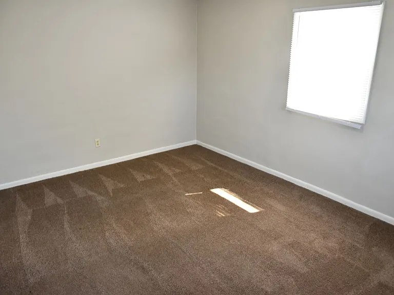 1694 S Washington Ave — Photo 8