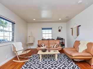 8830 Lilienthal Ave, Los Angeles, CA 90045