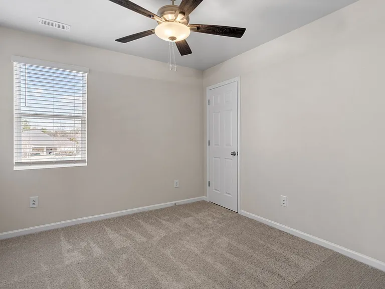 1012 Peony Ln — Photo 25