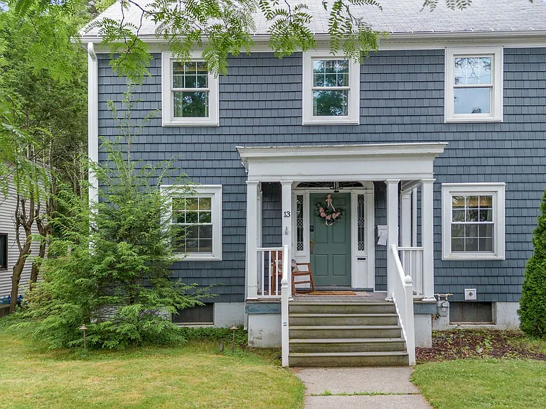 13 Chapin St — Photo 1