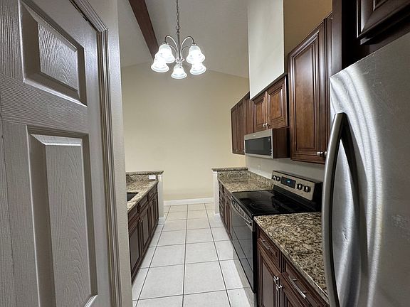 5th image of 7761 Country Pl