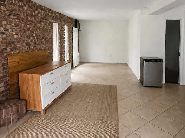 1110 SW 42nd Ave — Photo 7