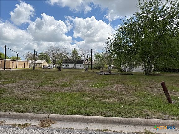 5th image of 105 S Juanita St