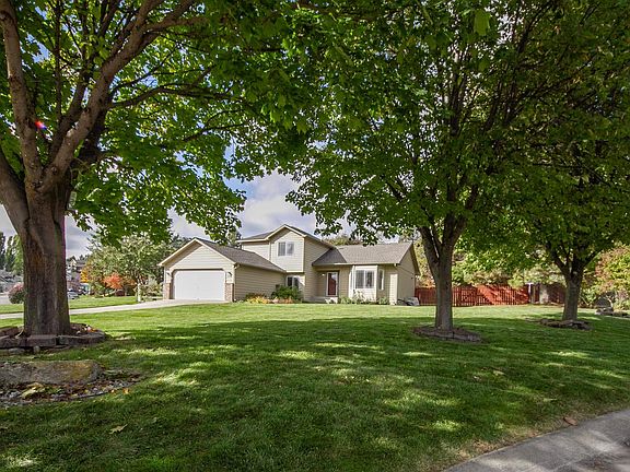 2nd image of 8115 E Sommerset Dr