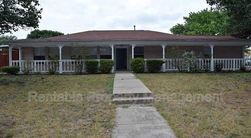 2124 Rolling Creek Run